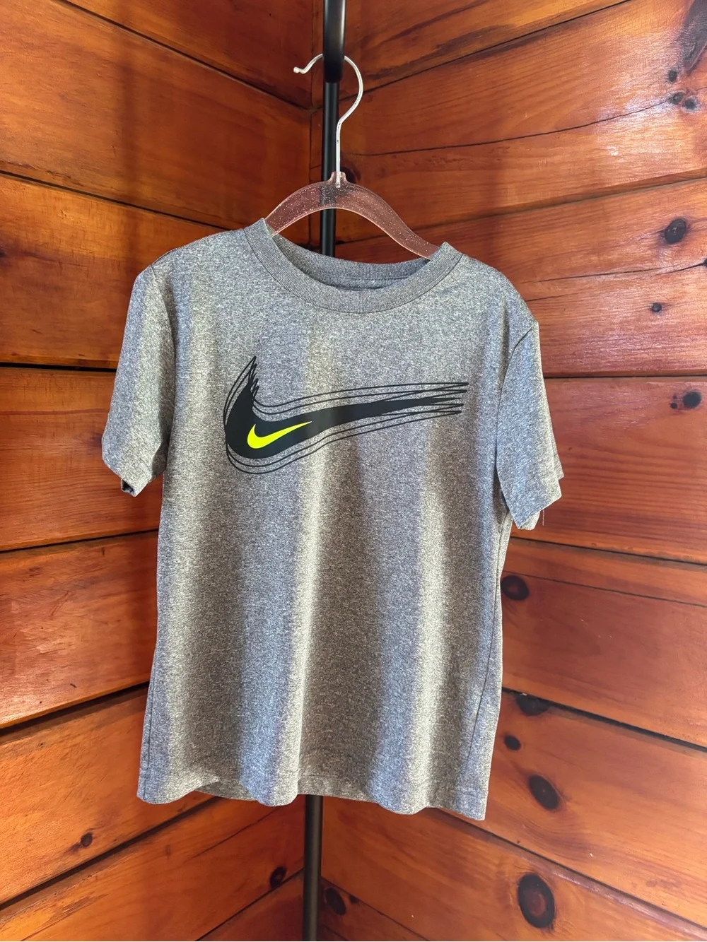 Nike Dri-FIT Boys 6 Gray Logo Crew Neck Short Sleeve Training T-Shirt
